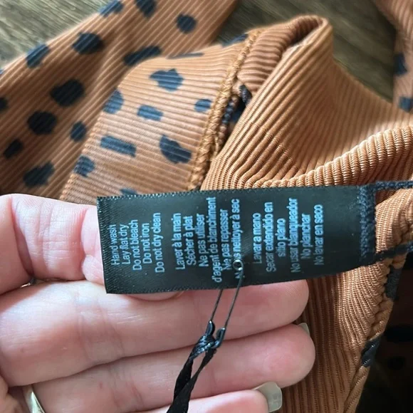 🎀NWT BEACH RIOT brown spotted sports bra small - Picture 8 of 10